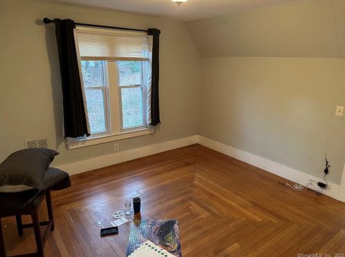 300 Terryville Ave, Bristol CT  06010-4070 exterior