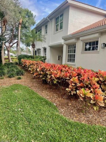 1680 Winding Oaks Way, Naples, FL 34109-0428