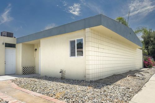306 7th St, San Jacinto CA  92583-4710 exterior