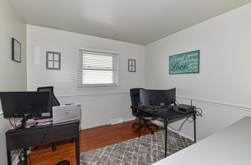 933 101, Milwaukee WI 53214-2513 exterior