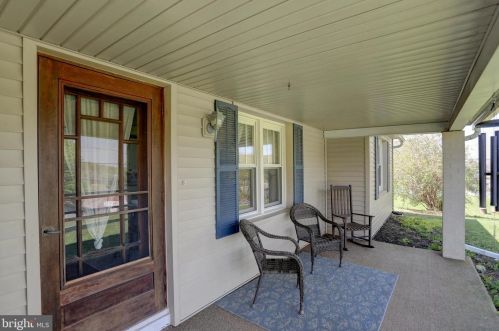 504 Sunbury St, Eshcol, PA 17062-9555