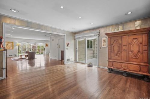 19 Chesley Rd, White Plains NY  10605-4511 exterior