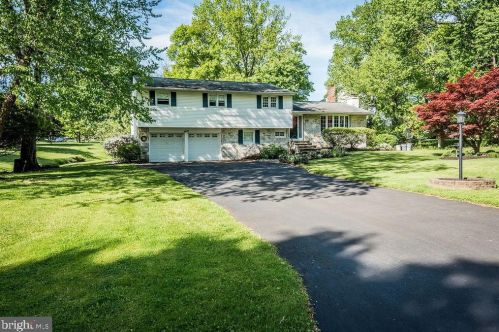60 Heron Rd, Southampton, PA 18966-2020