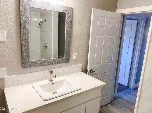 4319 11 Pl, Phoenix AZ 85014-4428 exterior