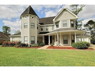 79 Rosedown Dr, Destrehan, LA 70047-2529