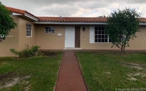 1710 102nd Ave, Miami, FL 33165-7424