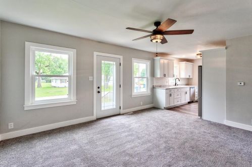 201 North St, Goodland, IN 47948-8132