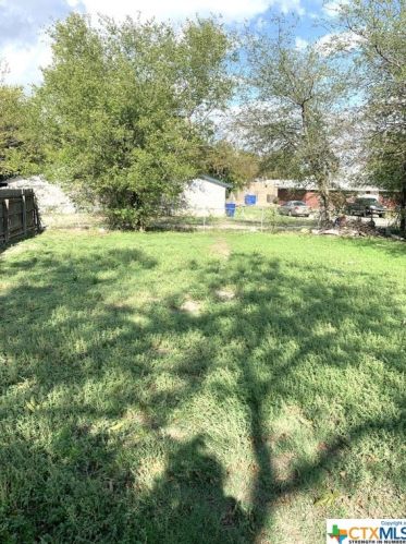 206 Avenue, Copperas Cove TX  76522-2157 exterior