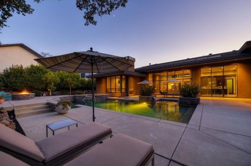 2913 Capetanios Dr, Folsom CA  95762-4606 exterior