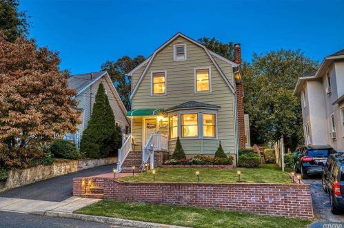 201 Anstice St, Muttontown, NY 11771-3512