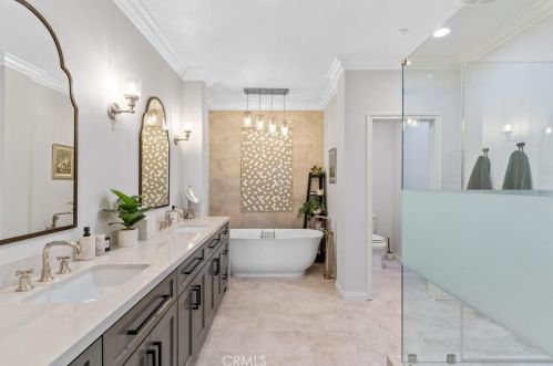 15 San Pietro, Newport Beach CA  92657-1310 exterior