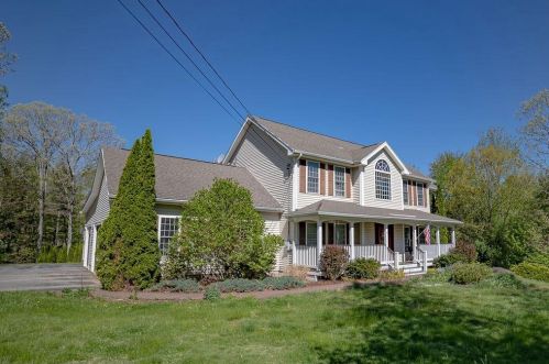 35 Connemara Dr, Chichester, NH 03258-6041