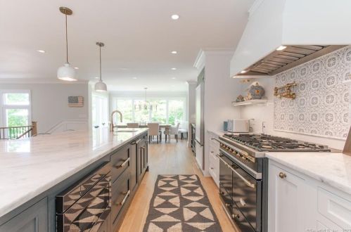 20 Hidden Brook Dr, Brookfield Center CT  06804-1306 exterior