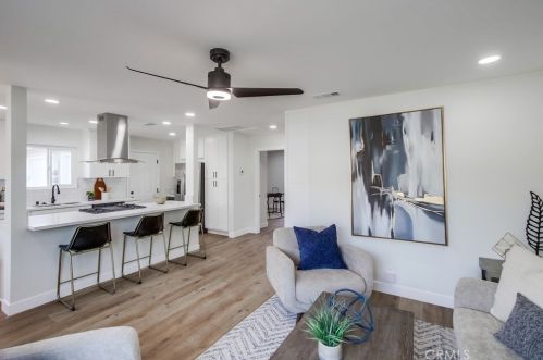 3707 Balboa Dr, Oceanside CA  92056-3947 exterior