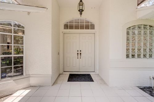 963 Ridgewood Ter, Tarpon Springs FL  34689-2622 exterior