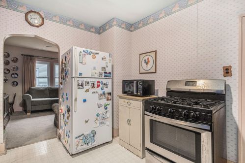 544 8 St, Mishawaka IN 46544-4841 exterior