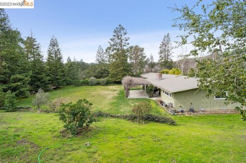 8 Rae Dr, Orinda CA  94563-4360 exterior