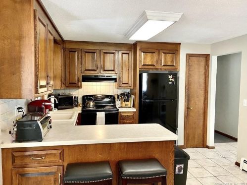 1020 Jerome Ave, Bristol CT  06010-2408 exterior