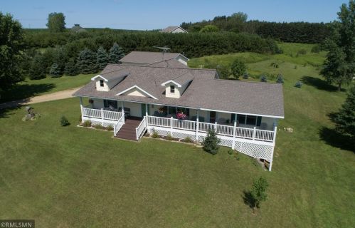 1748 30th Ave, Hammond WI  54015-5215 exterior