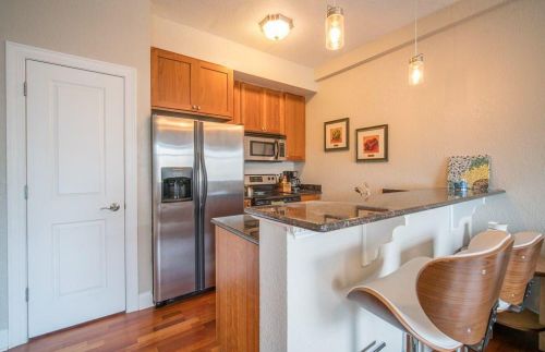 606 Wisconsin Ave, Milwaukee WI 53202-4600 exterior