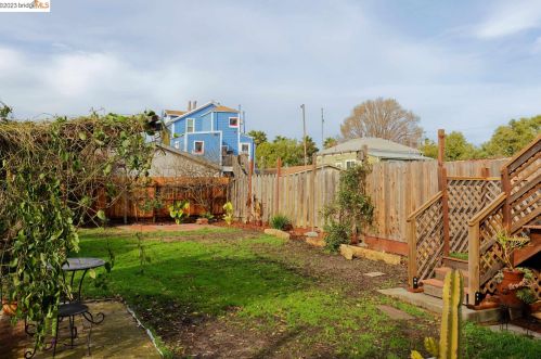 2509 Filbert St, Oakland CA 94607-2920 exterior