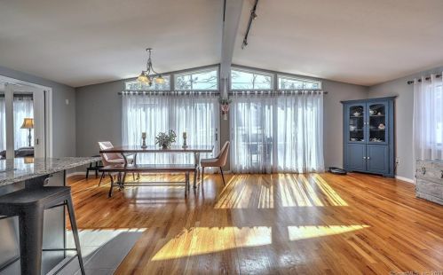 53 Alison Ave, Wallingford CT 06492-3302 exterior