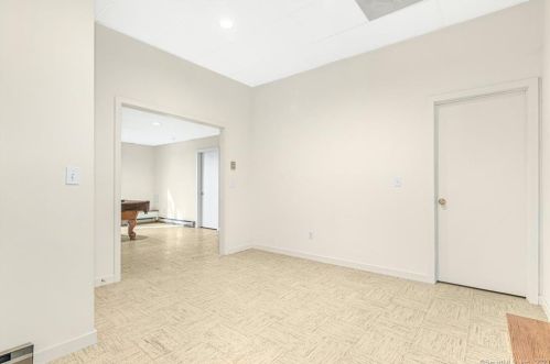 321 Blackberry Dr, Stamford CT  06903-1237 exterior