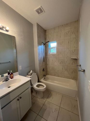 2800 65th Dr, Vero Beach FL  32966-4694 exterior