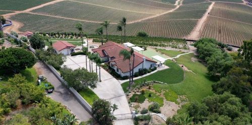 832 Grove View Rd, Oceanside, CA 92057-2201