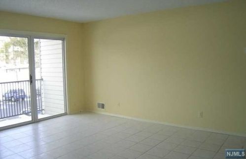 176 Robertson Way, Lincoln Park NJ  07035-1851 exterior