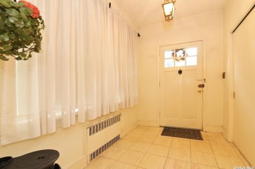 86-16 Eton St, Jamaica, NY 11432-2407