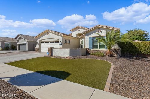 3040 Packard Dr, Gilbert, AZ 85298-8728