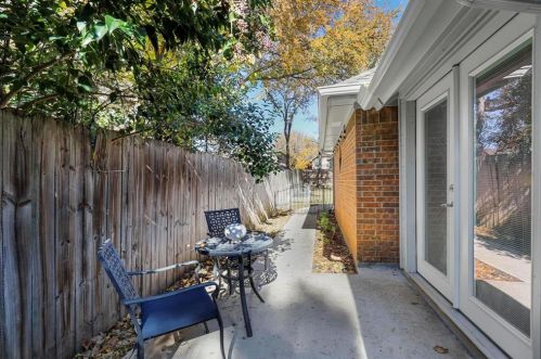 2300 Timberglen Dr, Lewisville TX  75028-1916 exterior