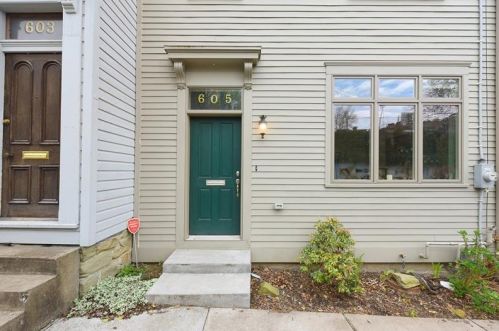 605 Jefferson St, Pittsburgh, PA 15212-3931