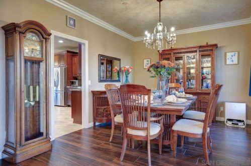 10956 Calle Oro Verde, Valley Center CA  92082-4201 exterior