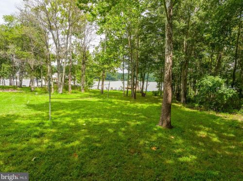 26605 Pennfields Dr, Madison Mills VA  22960-3669 exterior