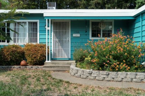 1366 Yokayo Dr, Ukiah, CA 95482-6535