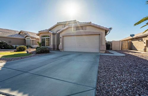 1272 Cholla St, Gilbert, AZ 85233-8335