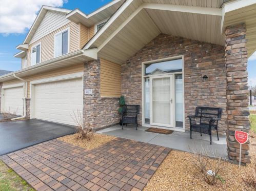 407 Aqua Cir, Lino Lakes, MN 55014-2718