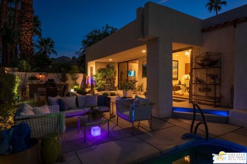 4 Vista Loma Dr, Rancho Mirage CA  92270-2959 exterior