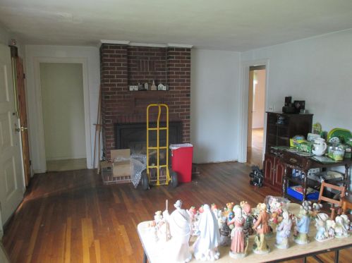 112 Tolend Rd, Dover NH  03820-5503 exterior