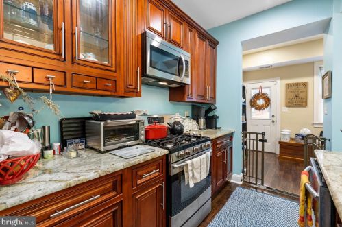 507 Lamont St, Washington DC  20010-2516 exterior