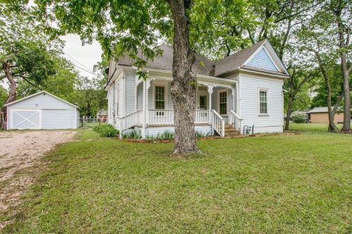 1110 Alvarado St, Cleburne, TX 76031-4035