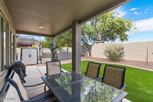 16811 27th Ave, Phoenix AZ 85027-1805 exterior