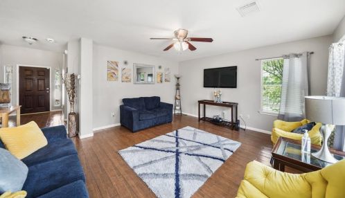 1903 Plum Falls Ln, Pearland TX  77581-3605 exterior