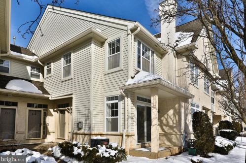 807 Dresher Woods Dr, Dresher PA  19025-1528 exterior