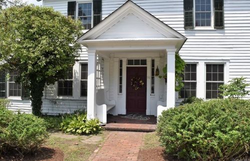 61 Clinton St, Cornwall, NY 12518-1539