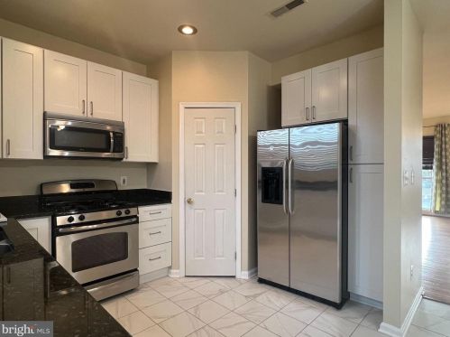 11640 Nellings Pl, Woodbridge VA  22192-7439 exterior