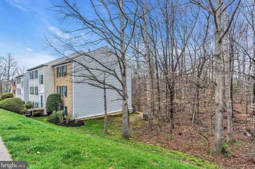 12221 Stevenson Ct, Woodbridge VA  22192-5224 exterior