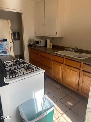 164 Navarro St, Oxnard CA 93030-6153 exterior